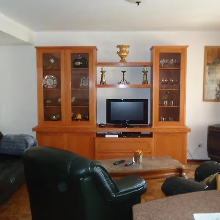 Apartamento Com Garagem E Vista De Mar Διαμέρισμα *
